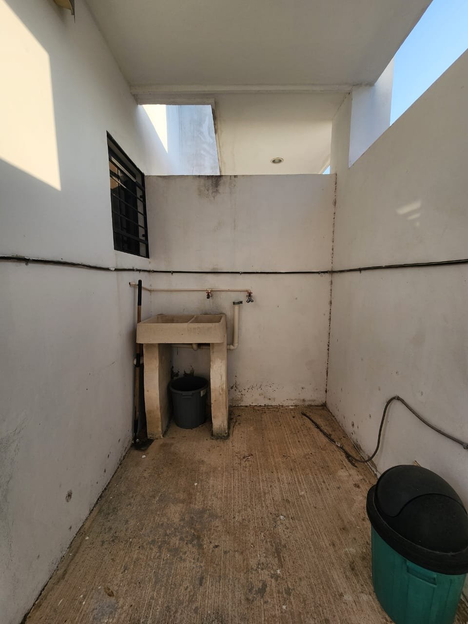 Casa en venta en esquina en Gran Santa Fe Norte (terreno amplio)