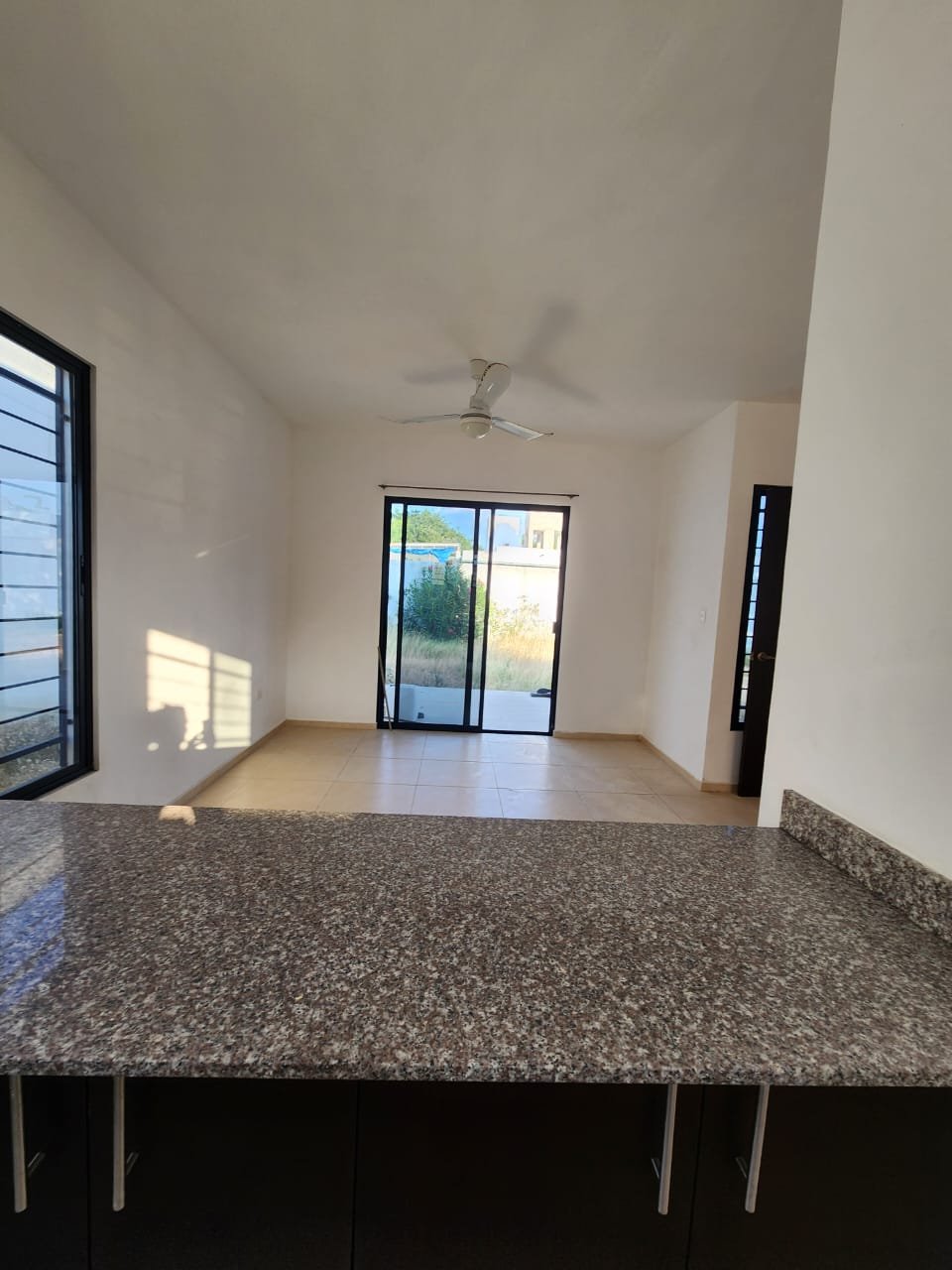 Casa en venta en esquina en Gran Santa Fe Norte (terreno amplio)