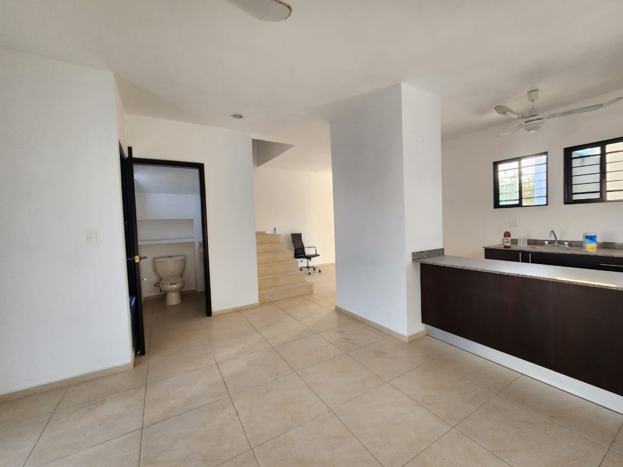 Casa en venta en esquina en Gran Santa Fe Norte (terreno amplio)