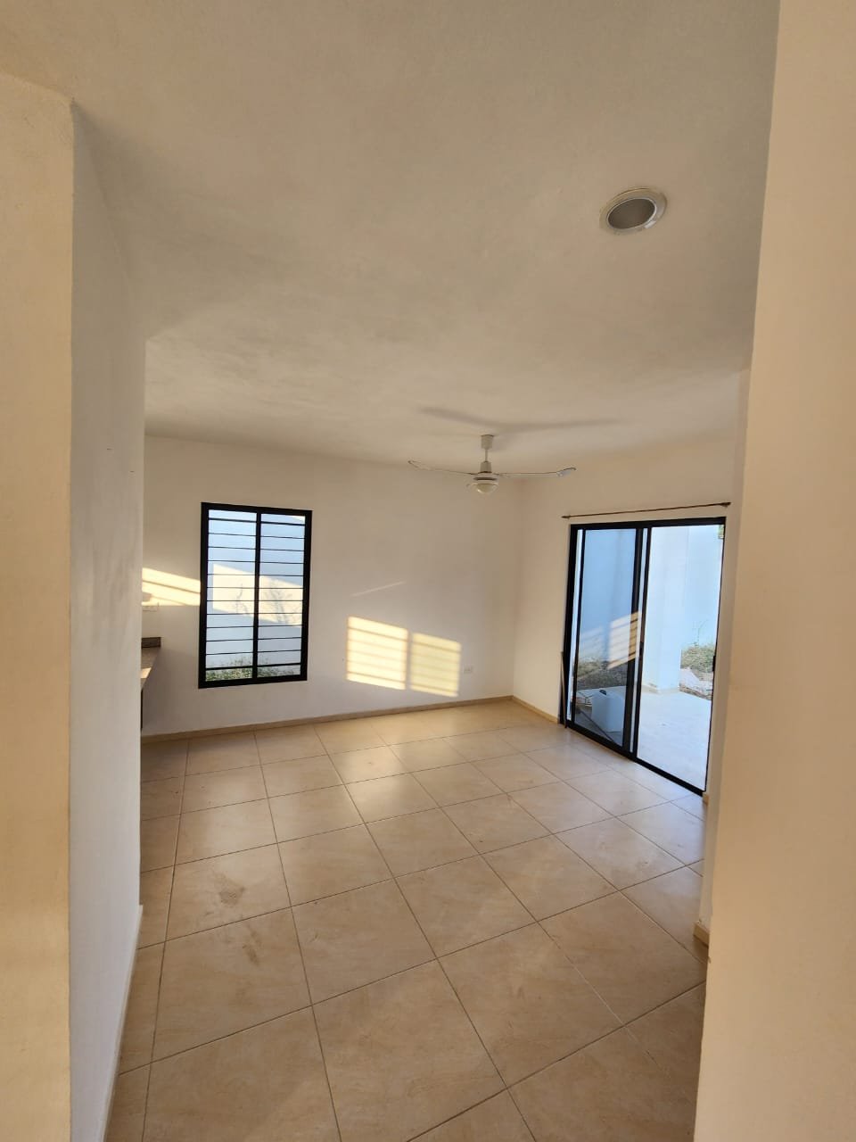 Casa en venta en esquina en Gran Santa Fe Norte (terreno amplio)